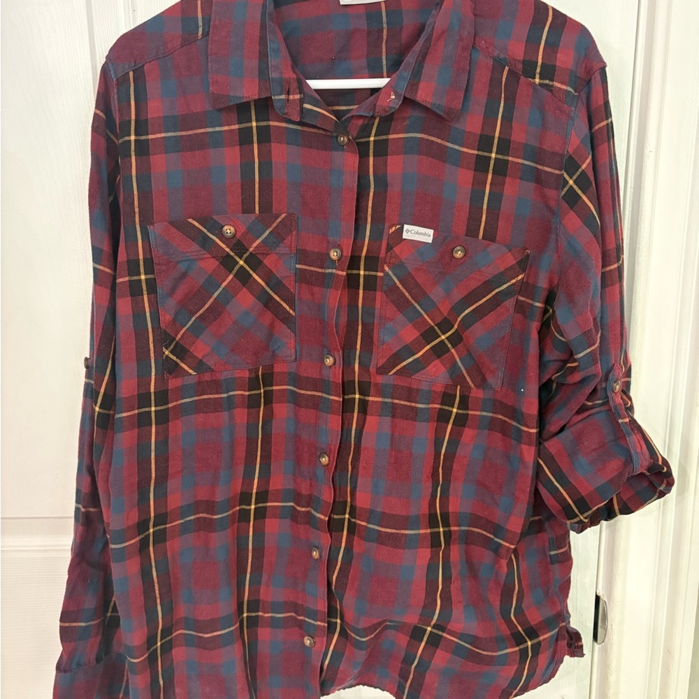 NWOT Columbia Burgundy and Navy Plaid Shirt